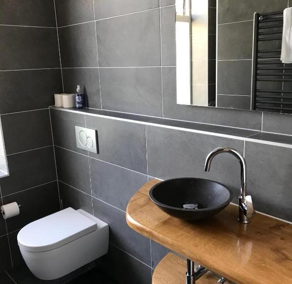 Номер Deluxe, Cafe 't Vonderke