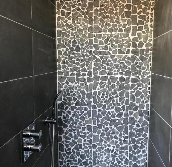 Номер Deluxe, Cafe 't Vonderke