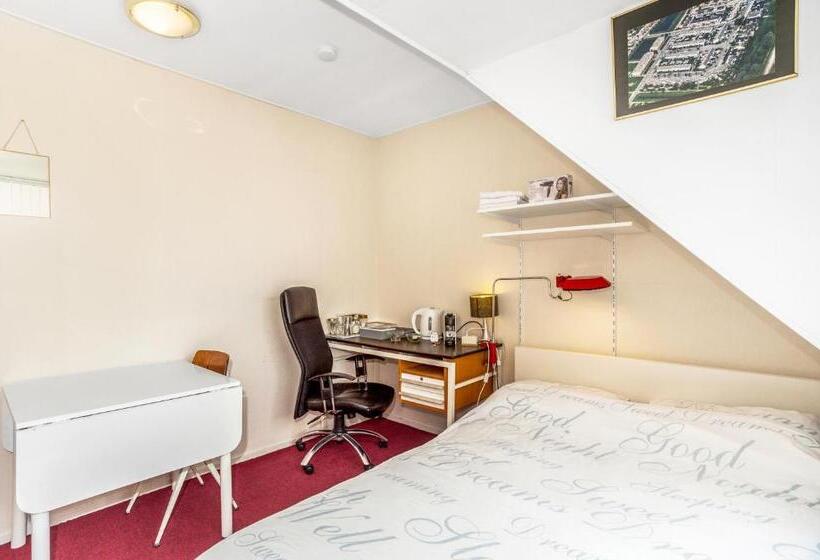 חדר אקונומי, Wim S Place Schiphol Amsterdam Airport