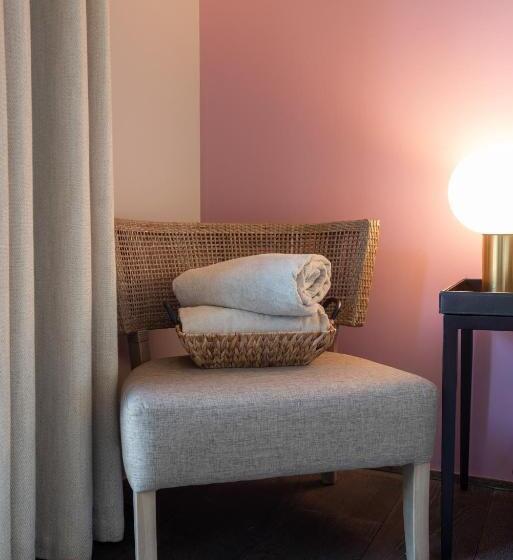 스탠다드 룸 풀장 전망, Domaine La Pierre Blanche