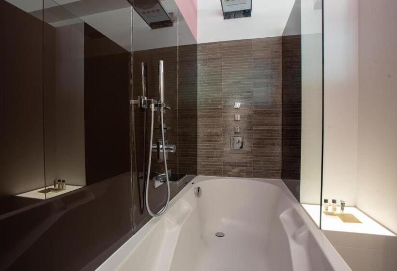 스탠다드 룸 풀장 전망, Domaine La Pierre Blanche