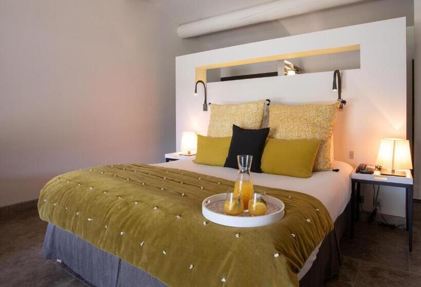 디럭스 룸, Domaine La Pierre Blanche