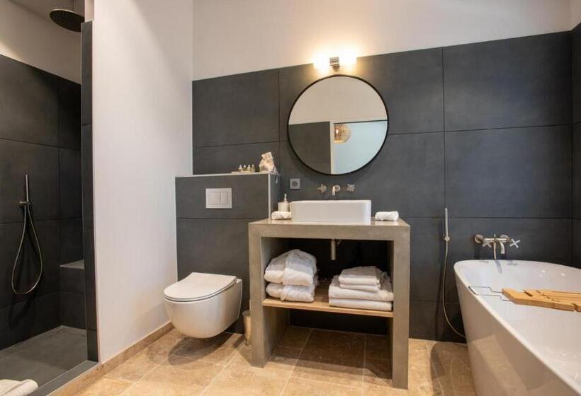 스탠다드 룸 킹사이즈 침대, Domaine La Pierre Blanche