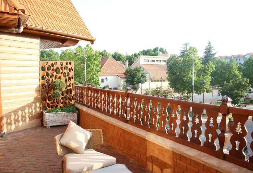 سوییت, L Empreinte D Ifrane