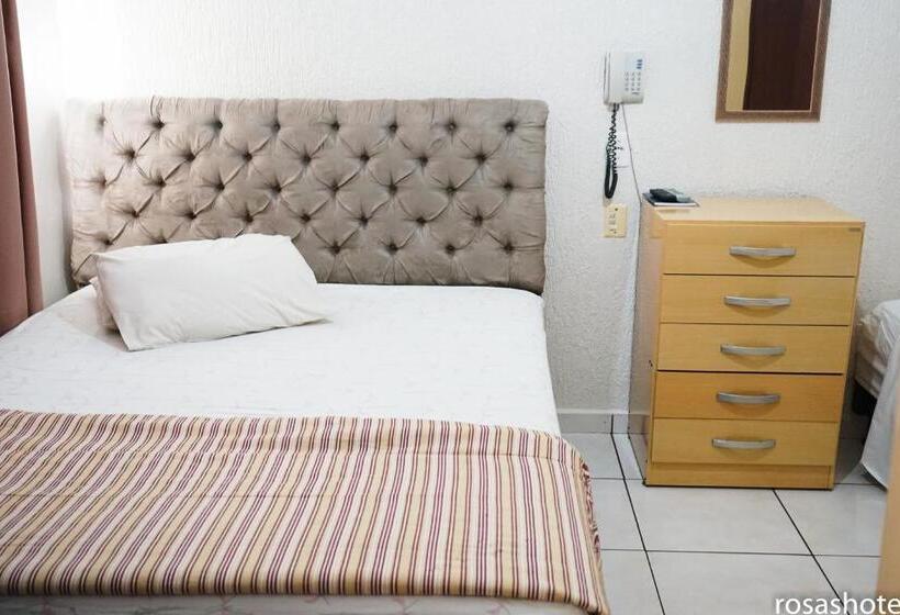 舒适三人间, Rosa S