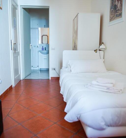 标准单人间, Al Cardinale Rooms & Studios