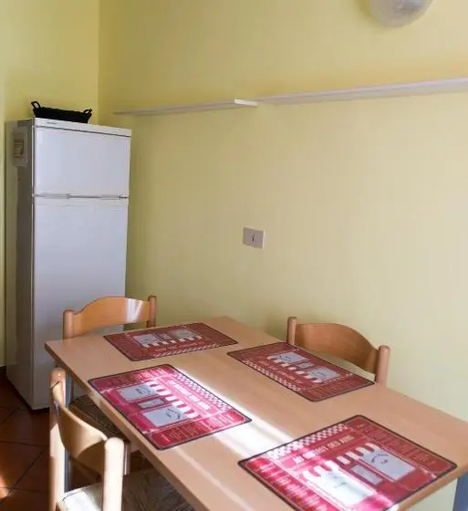 استودیوی استاندارد, Al Cardinale Rooms & Studios