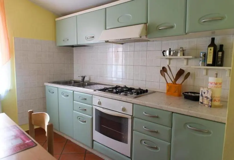 استودیوی استاندارد, Al Cardinale Rooms & Studios