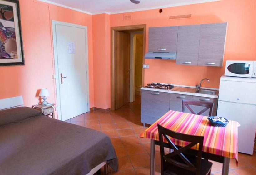 اتاق پرستیژ, Al Cardinale Rooms & Studios