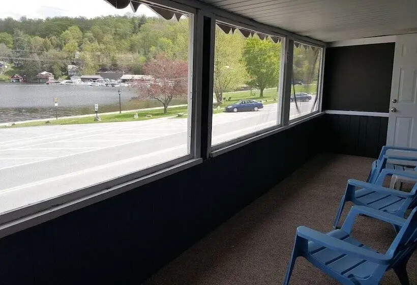 Standard Kolmen Hengen Huone, Clark S Beach Motel