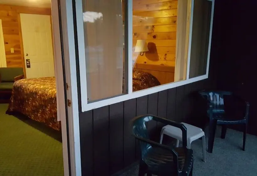 Standard-huone Järvinäkymä, Clark S Beach Motel