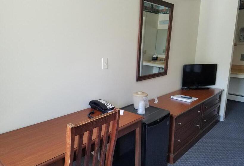 スタンダードルーム, Clark S Beach Motel