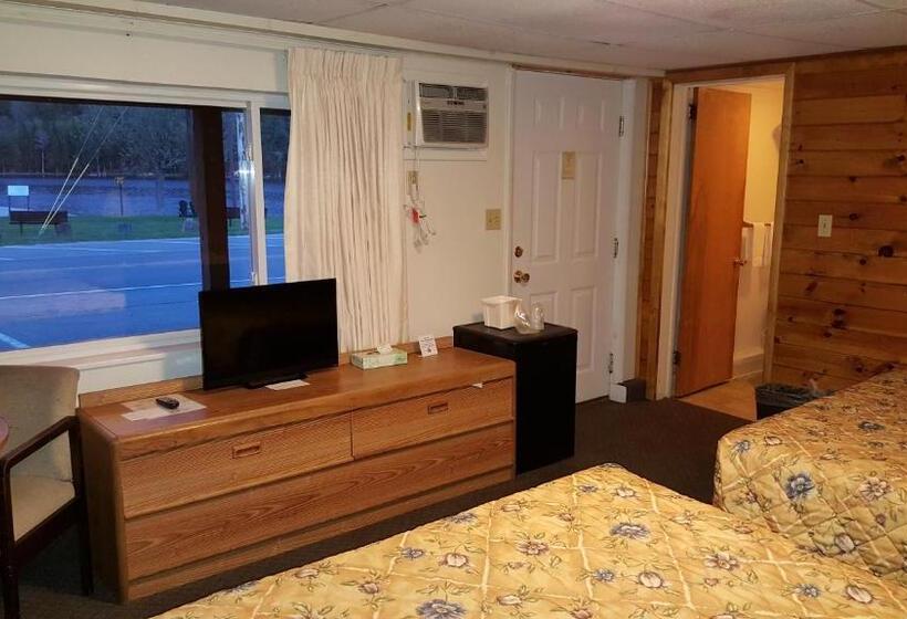 スタンダードルーム, Clark S Beach Motel