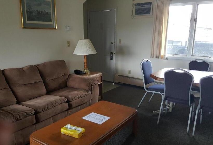 2ベッドスイートルーム, Clark S Beach Motel