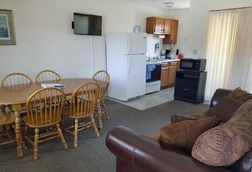 Family Suite, Clark S Beach Motel