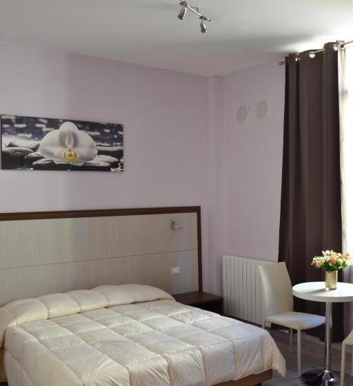 Camera Tripla Standard, Florence Stadium B&b