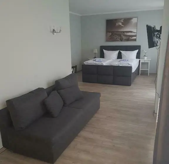 Standard Kolmen Hengen Huone Parveke, Appartement Hotel Rostock