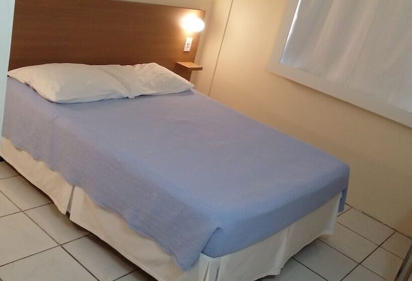 חדר סטנדרט, De Carvalho