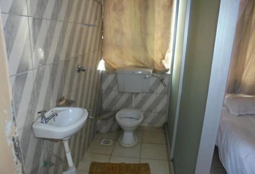 Quarto standard, Jaffers Nairobi