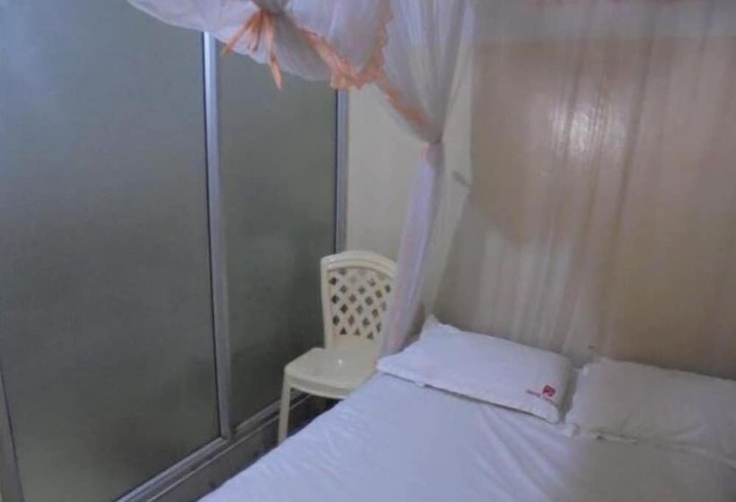 Quarto standard, Jaffers Nairobi