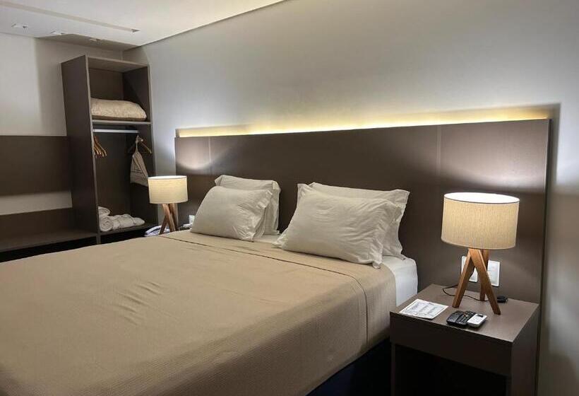 בקתה סופריור, Pousada Lua Bela