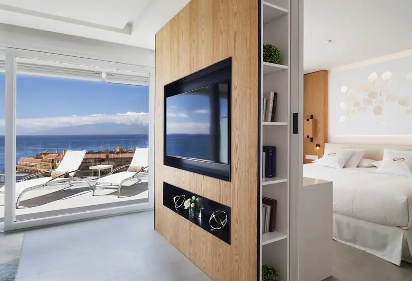 سوییت لوکس, Royal Hideaway Corales Suites