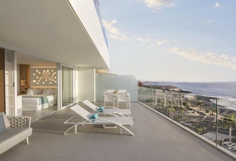 豪华套房, Royal Hideaway Corales Suites