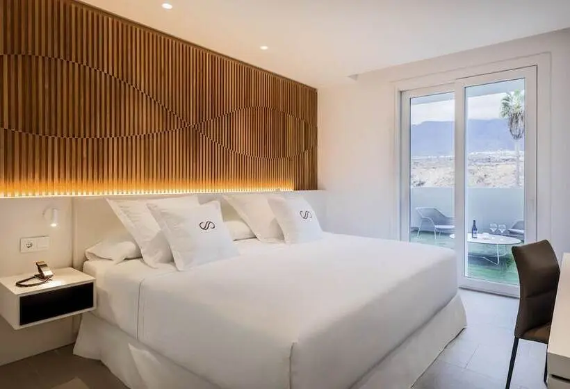 سوئیت دلوکس 2 خوابه, Royal Hideaway Corales Suites