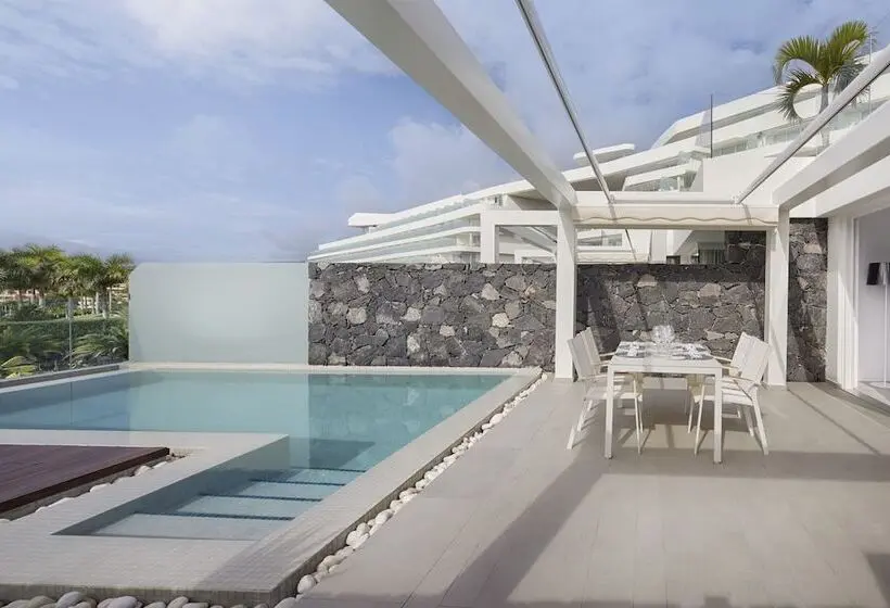 ویلای یک اتاق خوابه با استخر شنا, Royal Hideaway Corales Suites