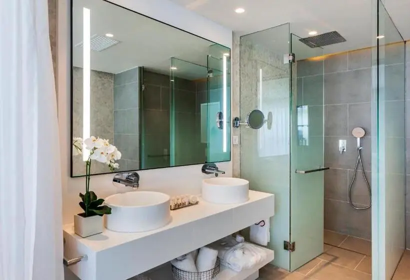 سوییت لوکس, Royal Hideaway Corales Suites