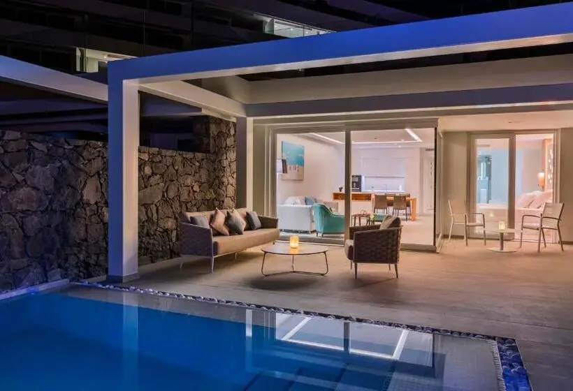 ویلای یک اتاق خوابه با استخر شنا, Royal Hideaway Corales Suites
