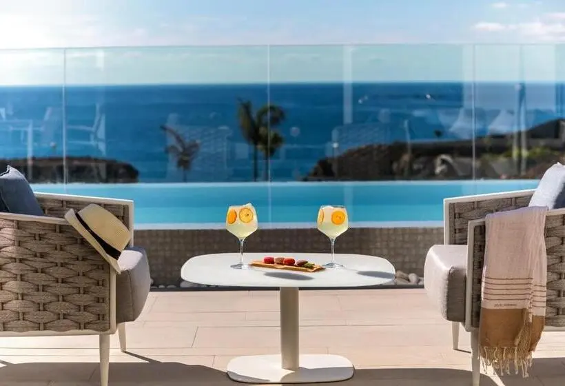 ویلای 2 خوابه, Royal Hideaway Corales Suites