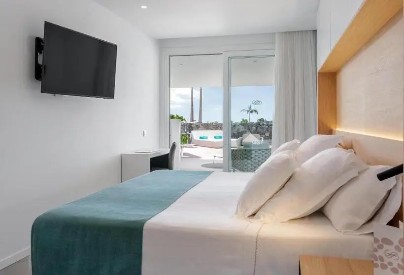1 Bedroom Duplex Villa, Royal Hideaway Corales Suites