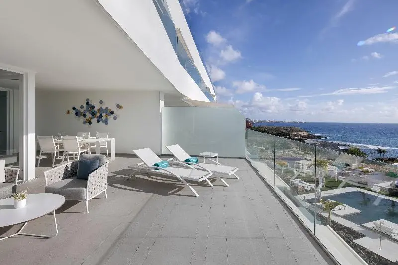 سوییت لوکس, Royal Hideaway Corales Suites