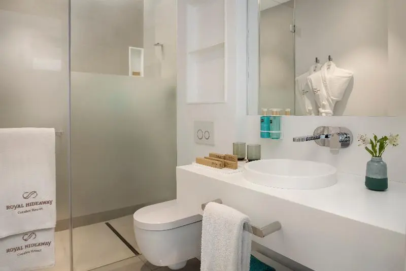 سوییت لوکس, Royal Hideaway Corales Suites