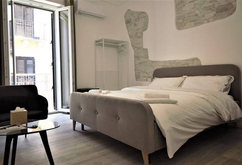 اتاق کلاسیک سه تخته, B&b Belvedere All Idria