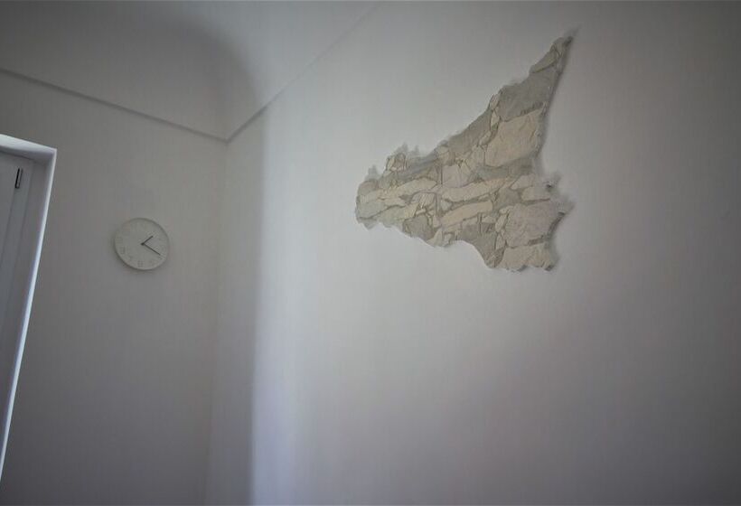 اتاق کلاسیک سه تخته, B&b Belvedere All Idria