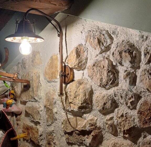 חדר סטנדרט לארבעה, B&b Casal Cominium