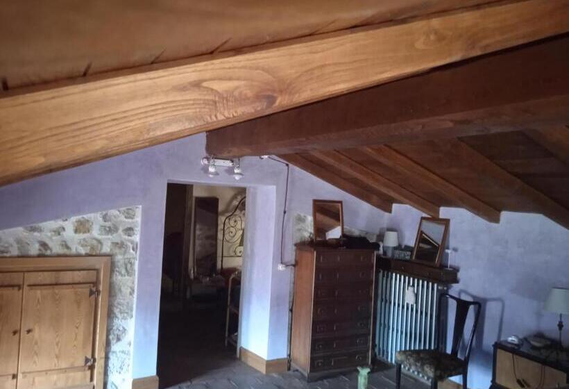 חדר סטנדרט לארבעה, B&b Casal Cominium