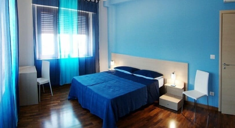 اتاق استاندارد سه نفره, B&b Santa Caterina