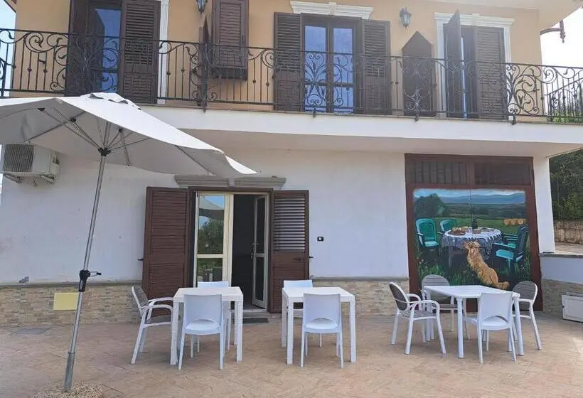 Perhehuone, B&b Villa Mery