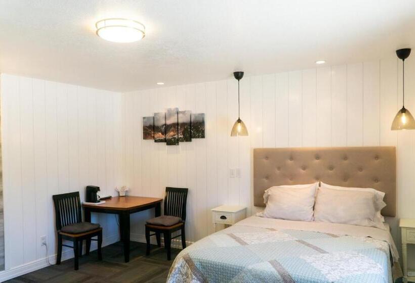 Номер Стандарт, Bybee's Steppingstone Motel