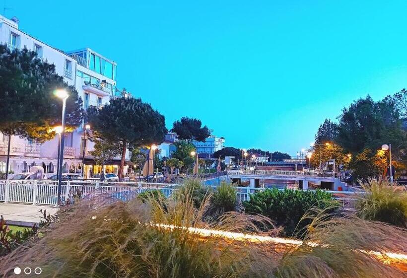 Quarto Economy, Garisenda B&b   In Centro A Riccione