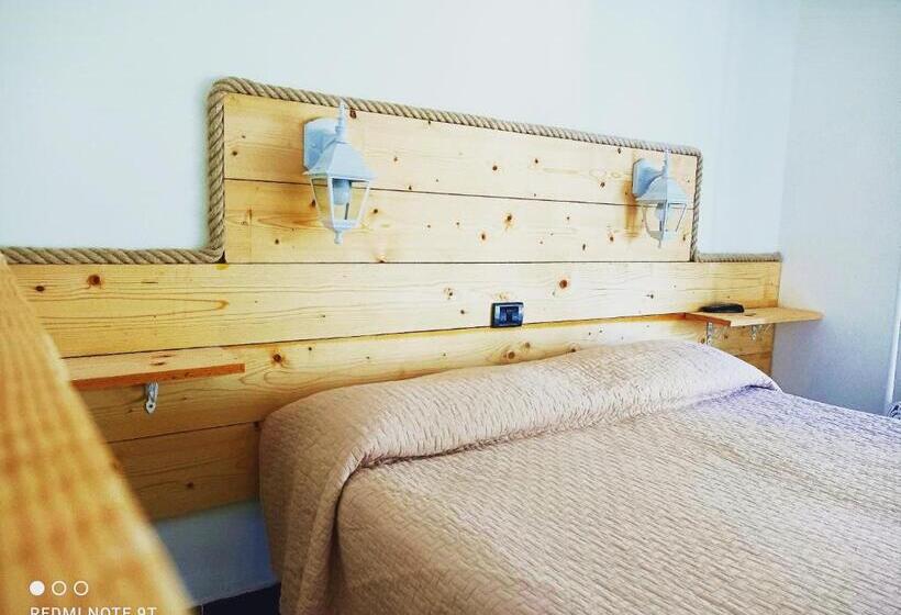 Quarto Familiar, Garisenda B&b   In Centro A Riccione