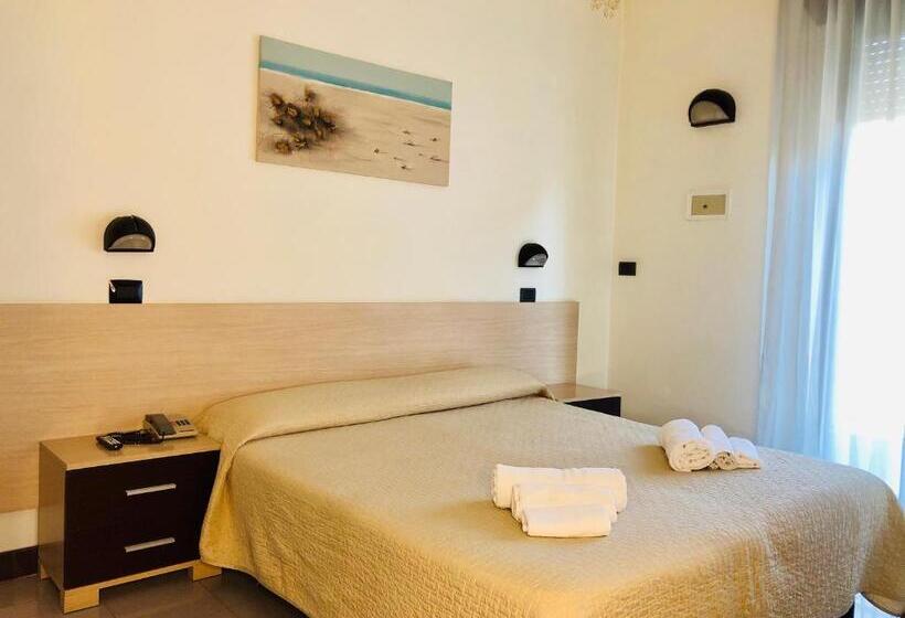 Quarto Estandar, Garisenda B&b   In Centro A Riccione