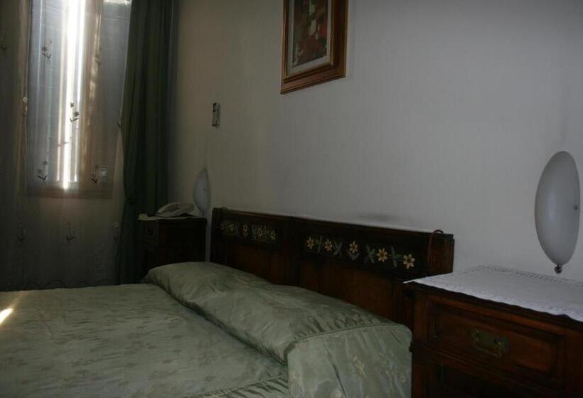 スタンダードルーム, Locanda Stella D'oro