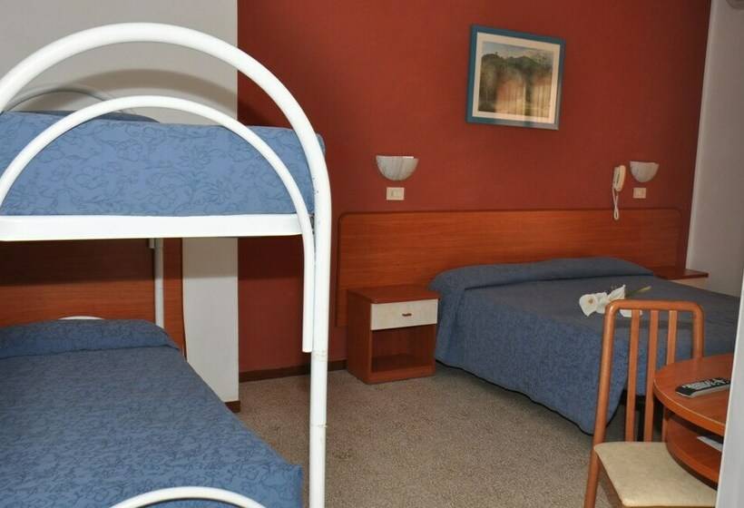 スタンダード4人部屋, Morri