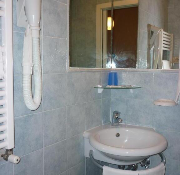 スタンダードルーム, Oasi Ristorante Pizzeria