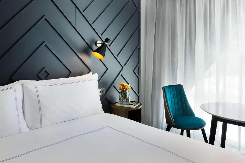 キングサイズベッドのスタンダードルーム, West Hotel Sydney, Curio Collection By Hilton