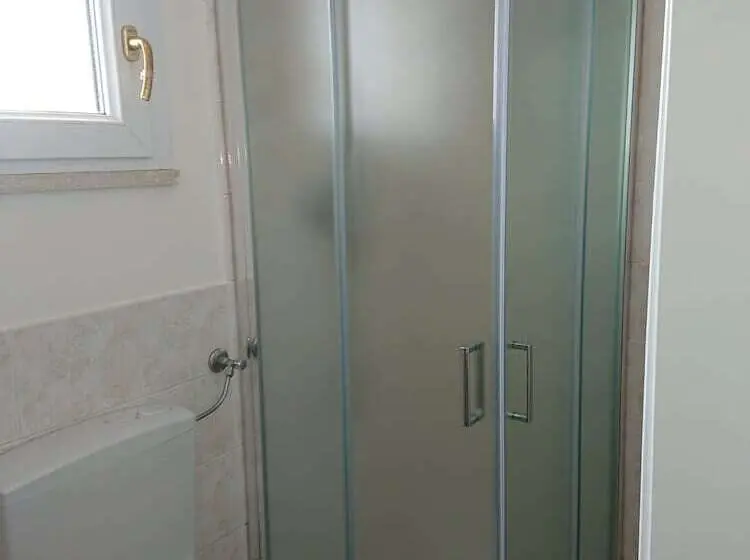 Deluxe Yhden Hengen Huone, Guest House Brezza Marina